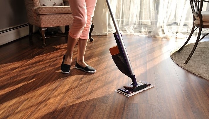 How to Choose a Steam Cleaner to Clean Wood Floors?